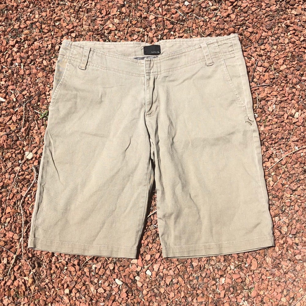 ‼️PRICE DROP‼️Hurley mid rise women’s skate short.